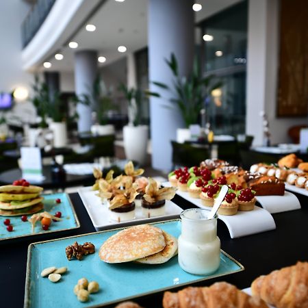 Holiday Inn Nola - Naples Vulcano Buono By Ihg Exterior photo