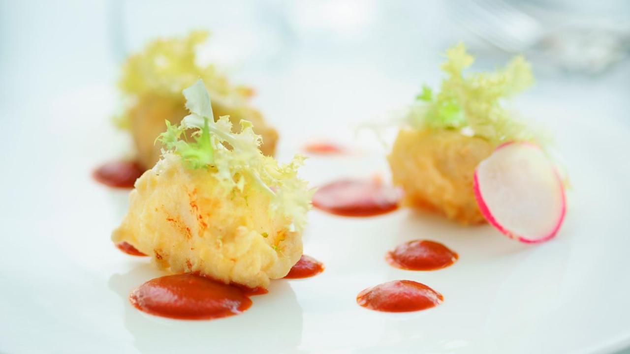 Holiday Inn Nola - Naples Vulcano Buono By Ihg Exterior photo