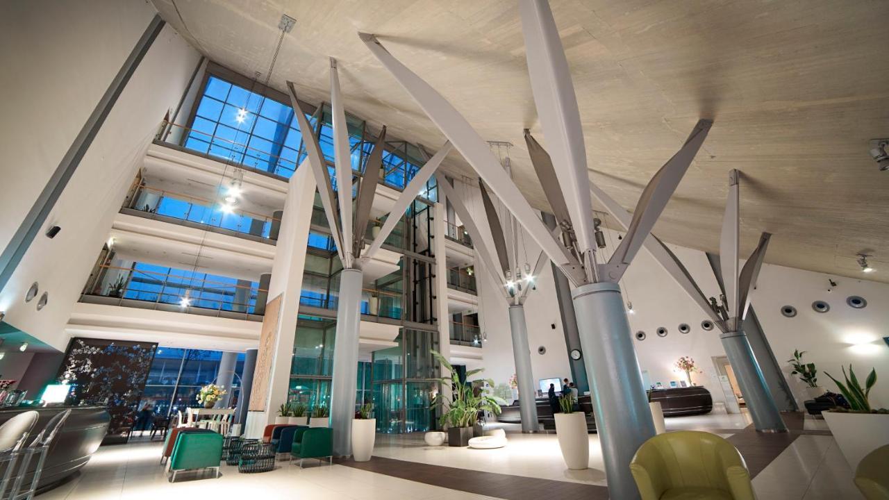 Holiday Inn Nola - Naples Vulcano Buono By Ihg Exterior photo